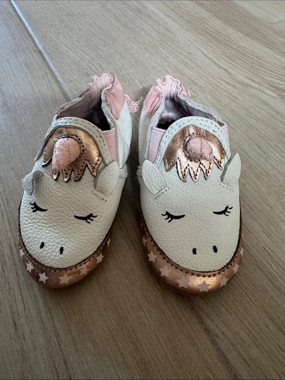 Robeez Unicorn Crib Shoes